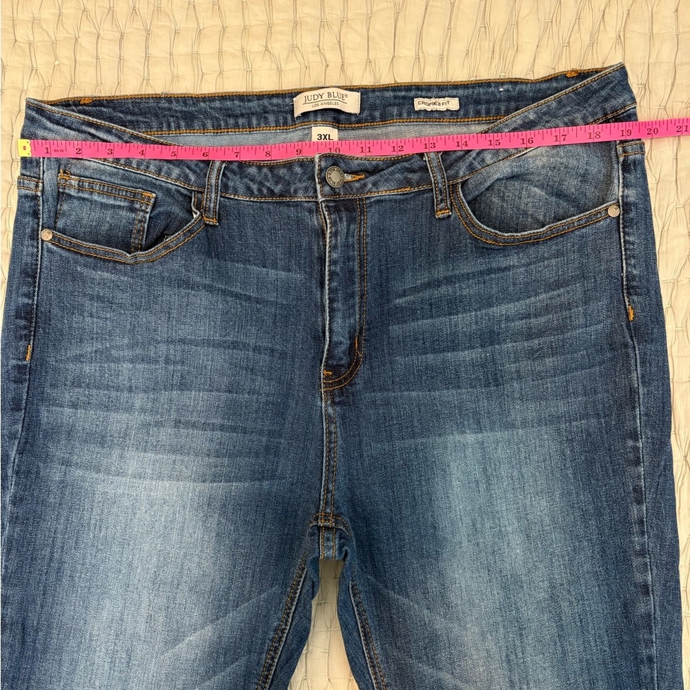 Judy Blue Like-New Cropped Fit Fringe Hem Jeans, 3XL - Picture 3 of 9